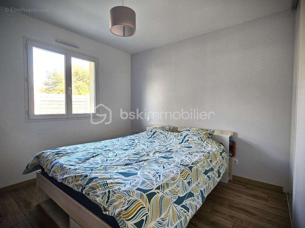 Maison à PARENTIS-EN-BORN