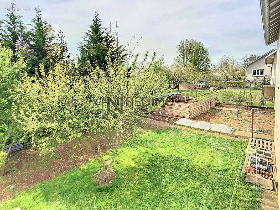 Maison à NEUFCHATEAU