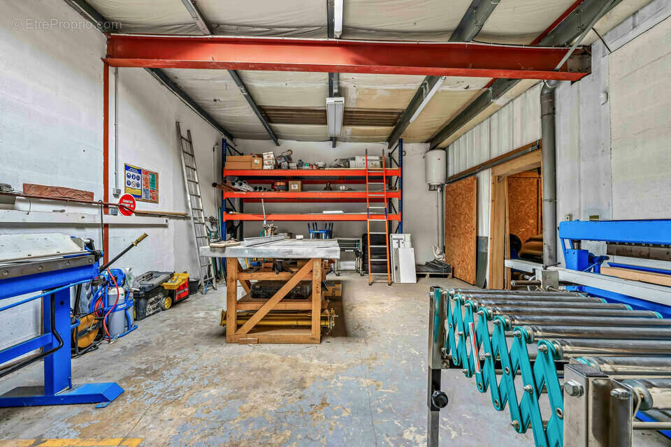 1310 m² à Thorigny-Sur-Marne  - photo 6