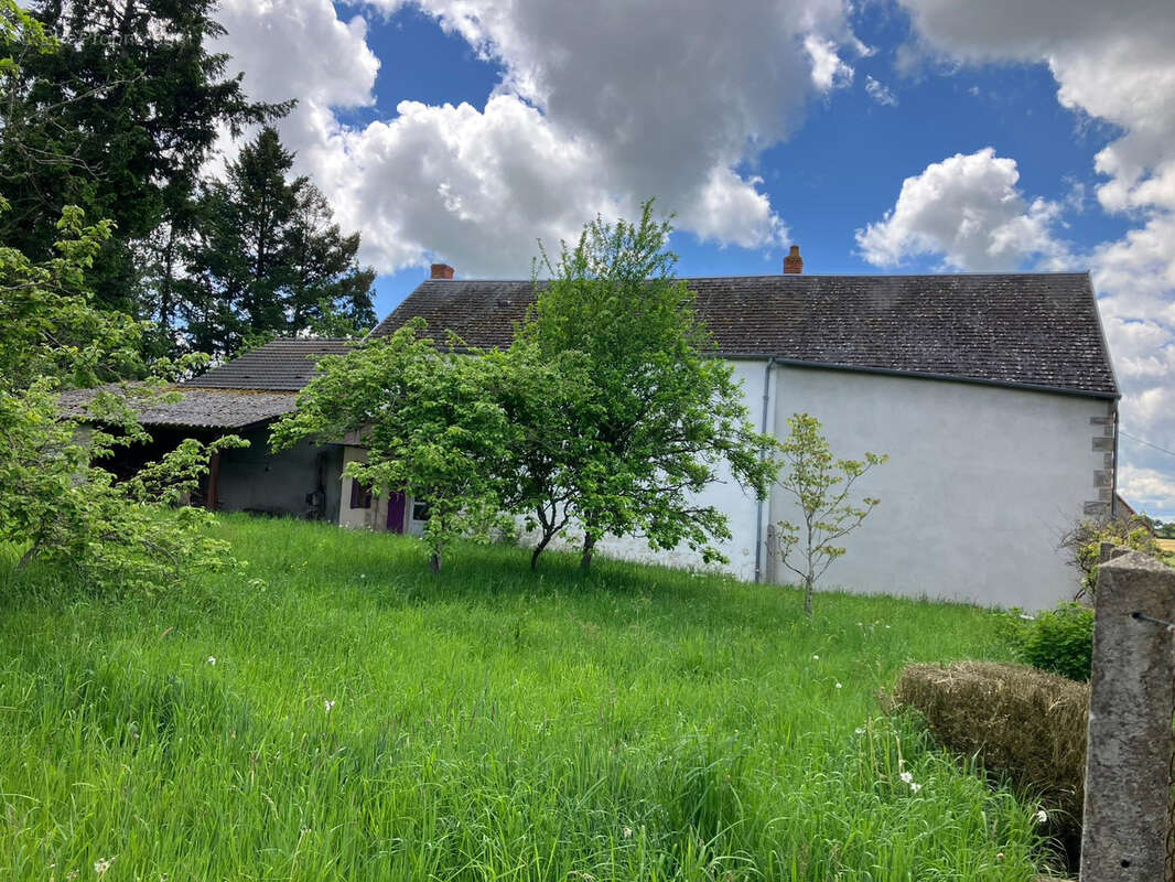 Maison à SAINT-MARCEL-EN-MARCILLAT