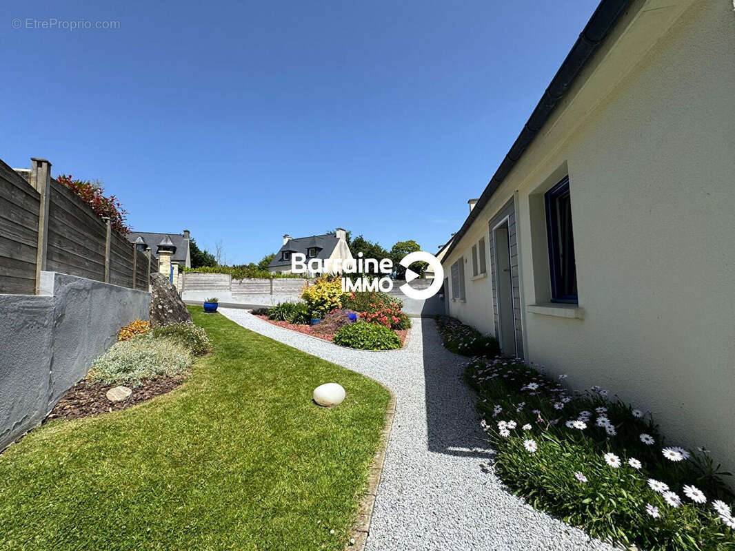 A vendre exclusivite proche landerneau - maison avec piscine garage jardin 5 chambres - photo 2
