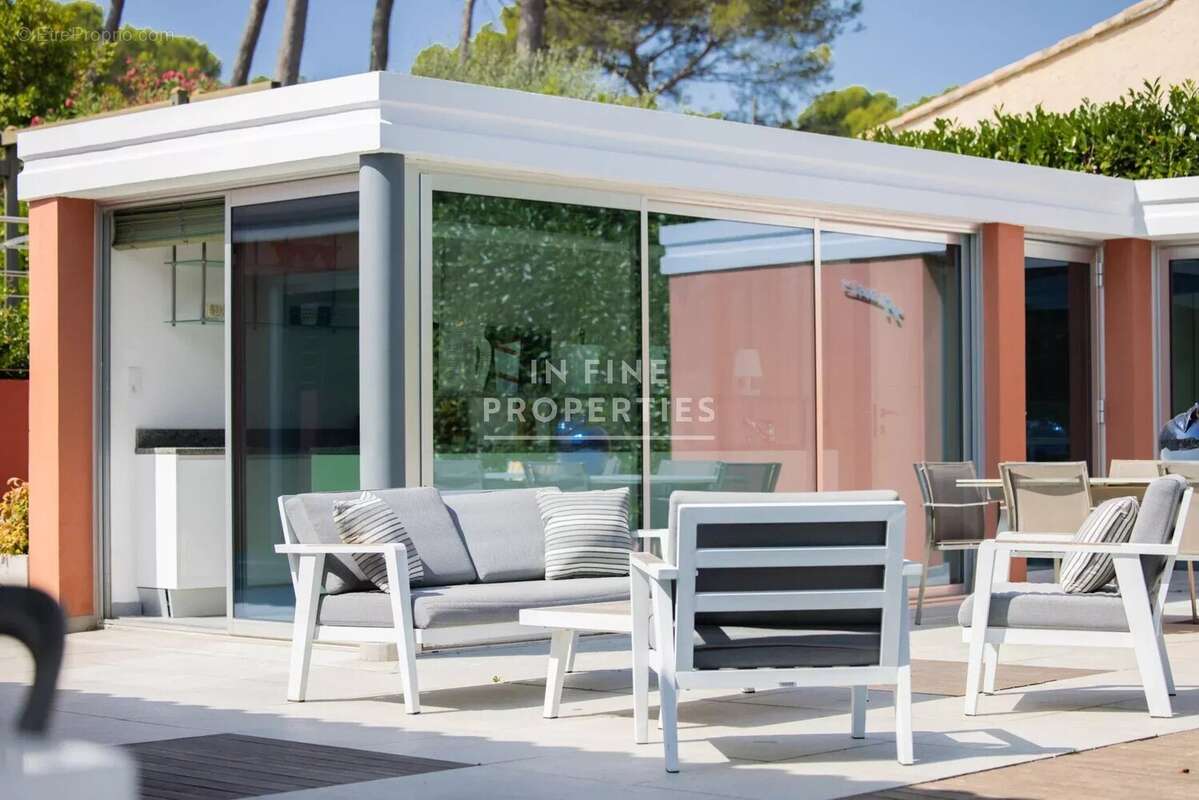Mougins - villa de plain-pied- 4 chambres - photo 9
