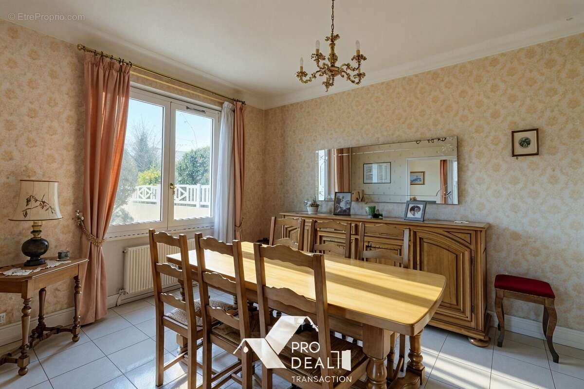 Maison 110 m² à Bron  - photo 6