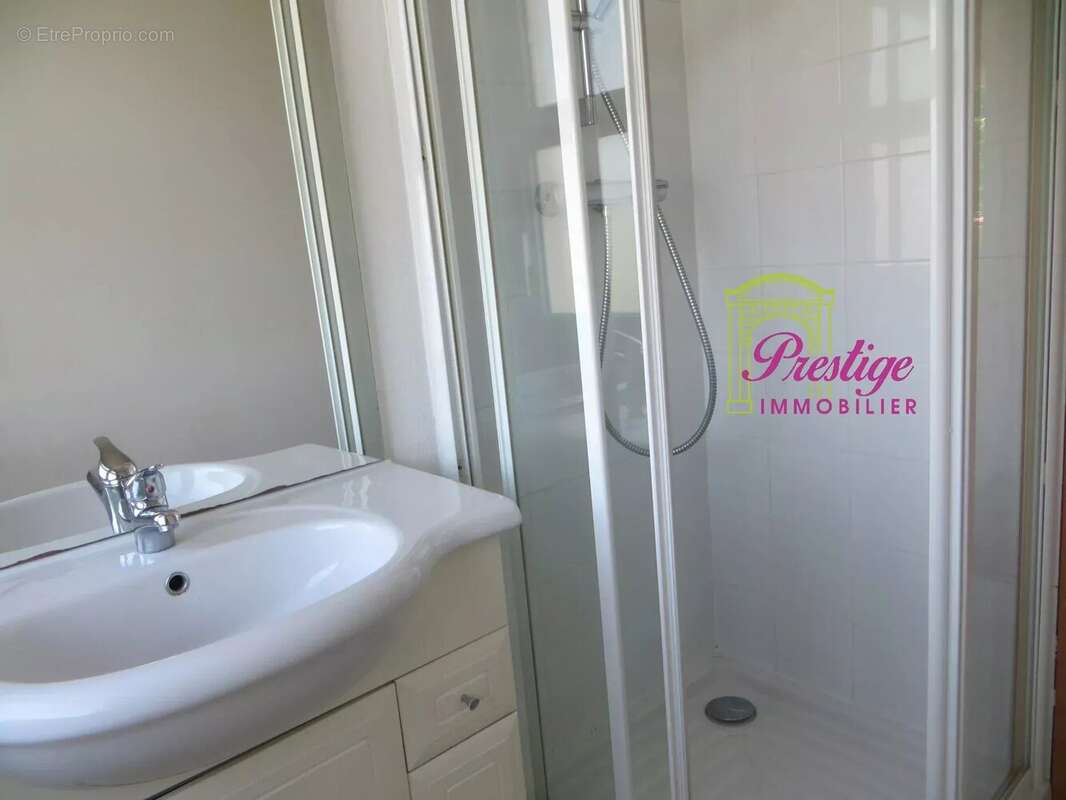 Appartement à LE MESNIL-LE-ROI