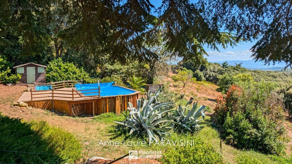 Maison, gîte indépendant et écuries sur 12 000 m² avec vue panoramique - photo 14