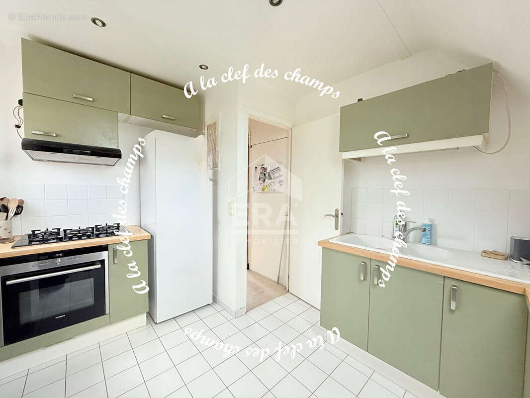 Appartement à BURES-SUR-YVETTE