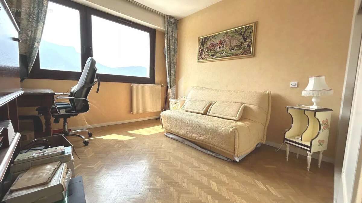 Appartement à SAINT-EGREVE