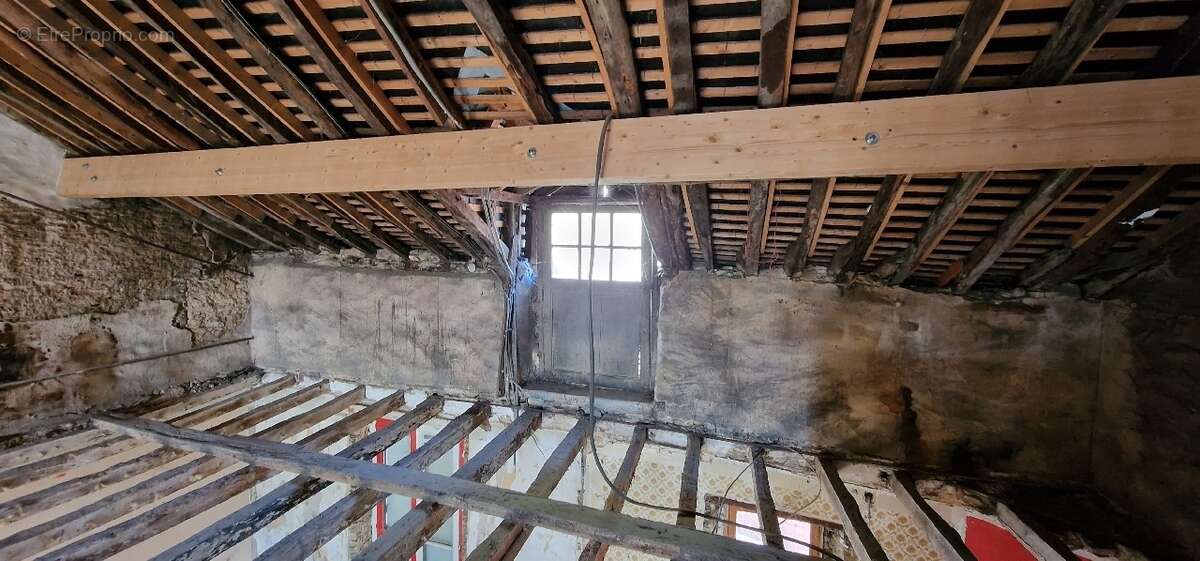 Appartement à SEGRE