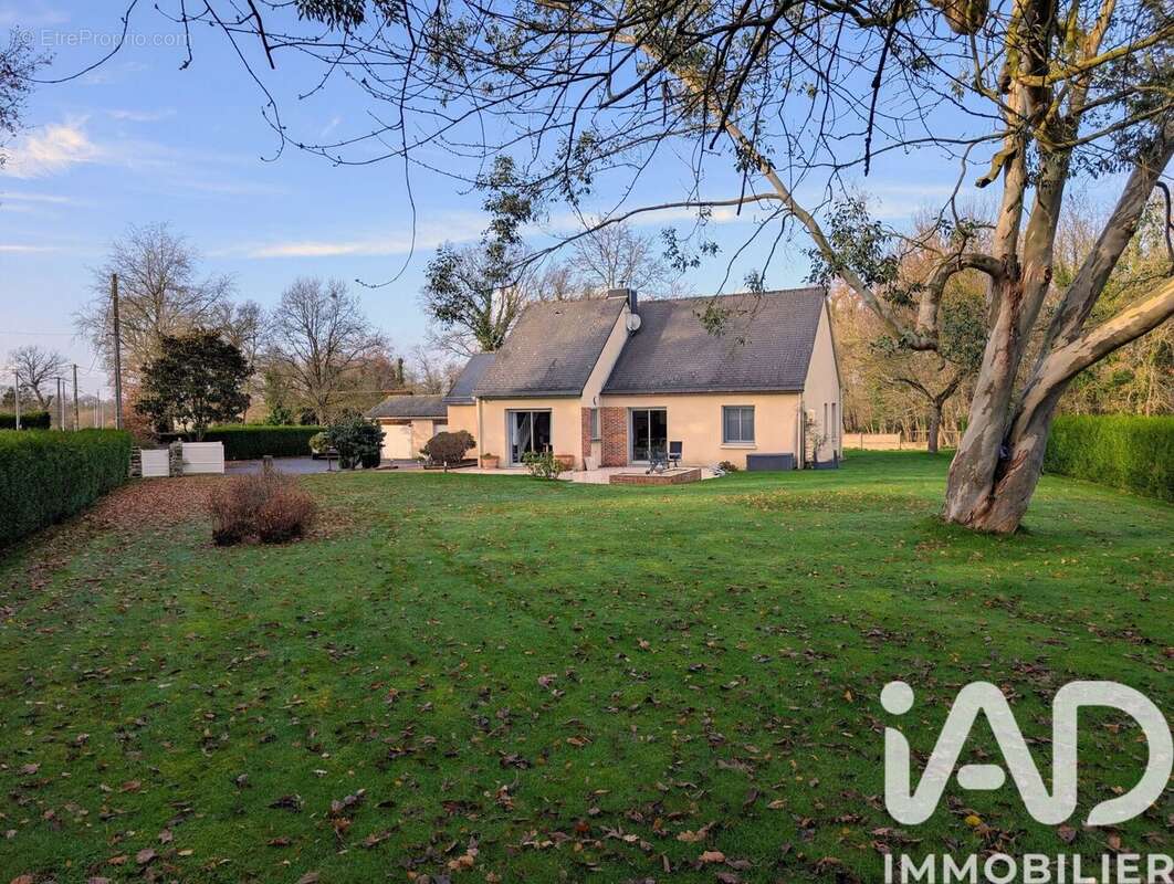 Photo 2 - Maison à LA CHAPELLE-AUX-FILTZMEENS