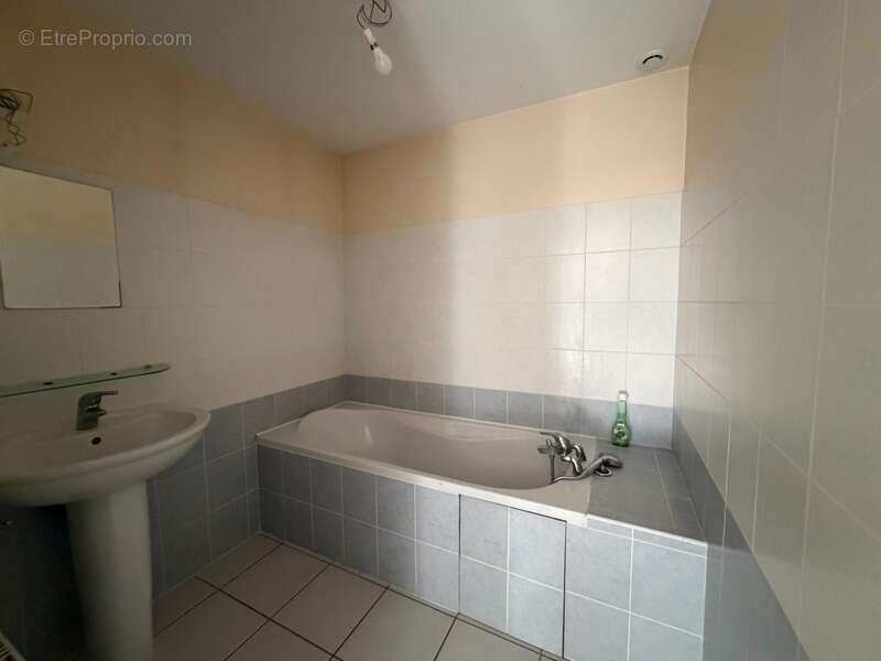 Maison à SAINT-MARTIN-BELLE-ROCHE