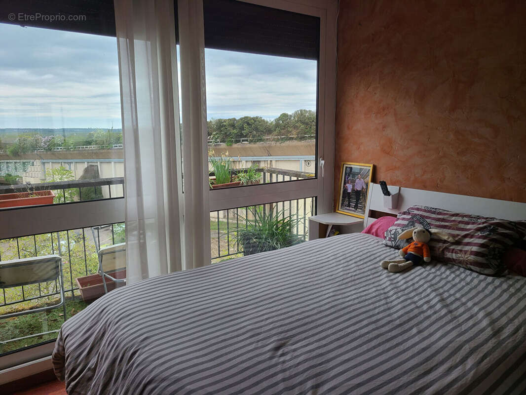 Appartement à FONTENAY-LE-FLEURY