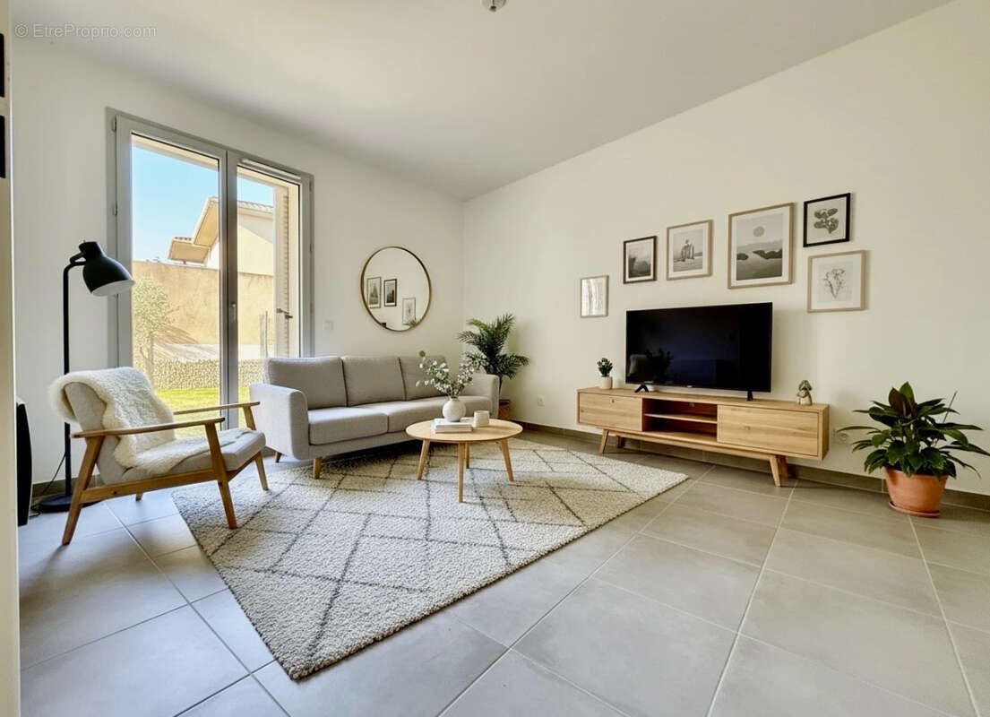 Appartement à SIX-FOURS-LES-PLAGES