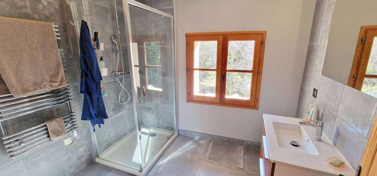 Autre à SAINT-RAPHAEL