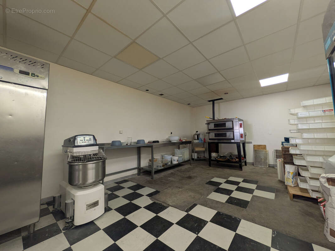 Commerce à MEYRARGUES