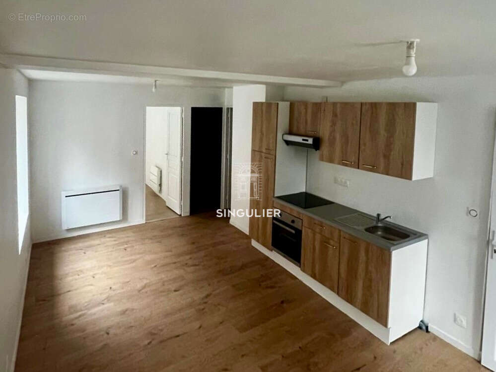 Appartement à COUTICHES