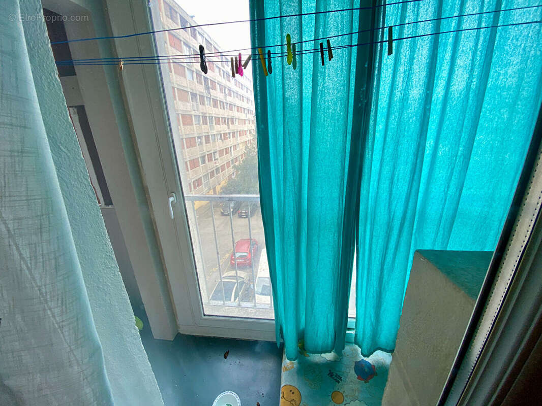 Appartement à MARSEILLE-15E