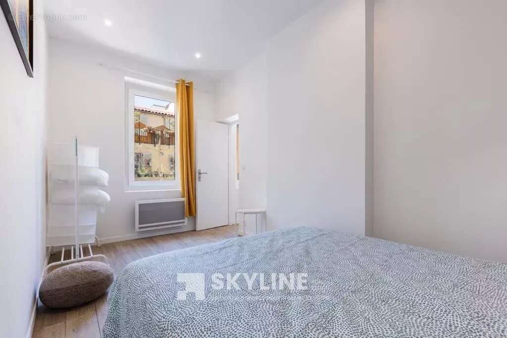 Appartement à MARSEILLE-1E