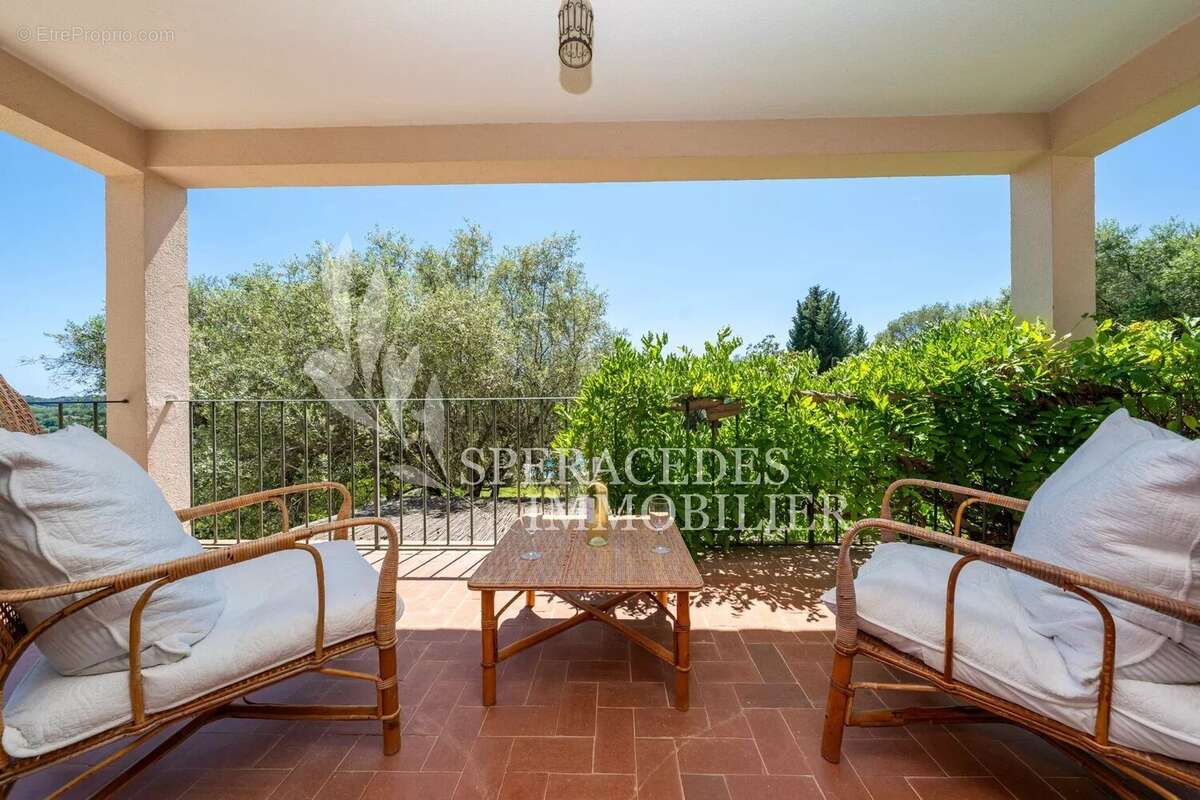 Opio - Belle propriété vue sur le golf 1,6 ha - photo 16
