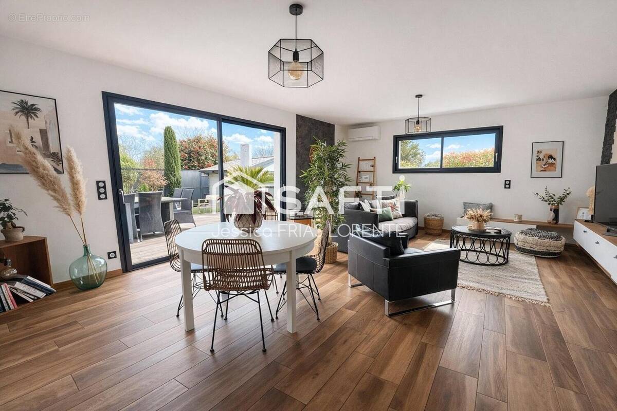 Photo 1 - Maison à ARTIGUES-PRES-BORDEAUX