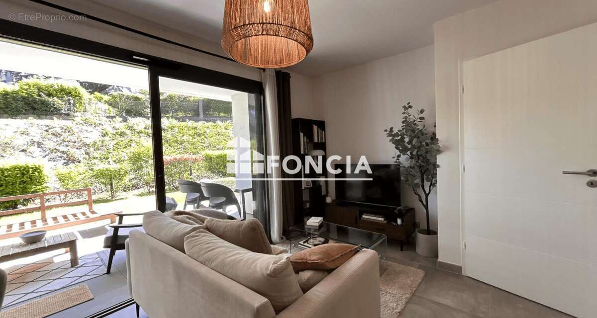 Brison saint innocent – elegant t2 en rez de jardin a quelques pas du lac avec cave et garage - photo 5