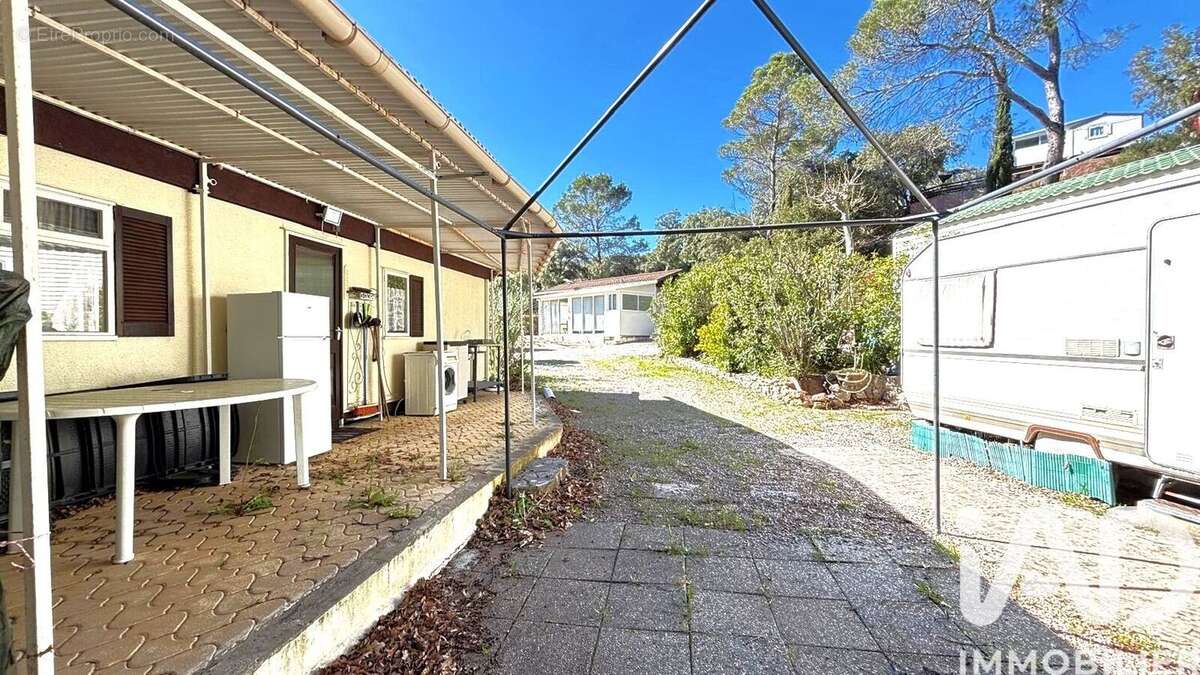 Photo 4 - Terrain à FREJUS