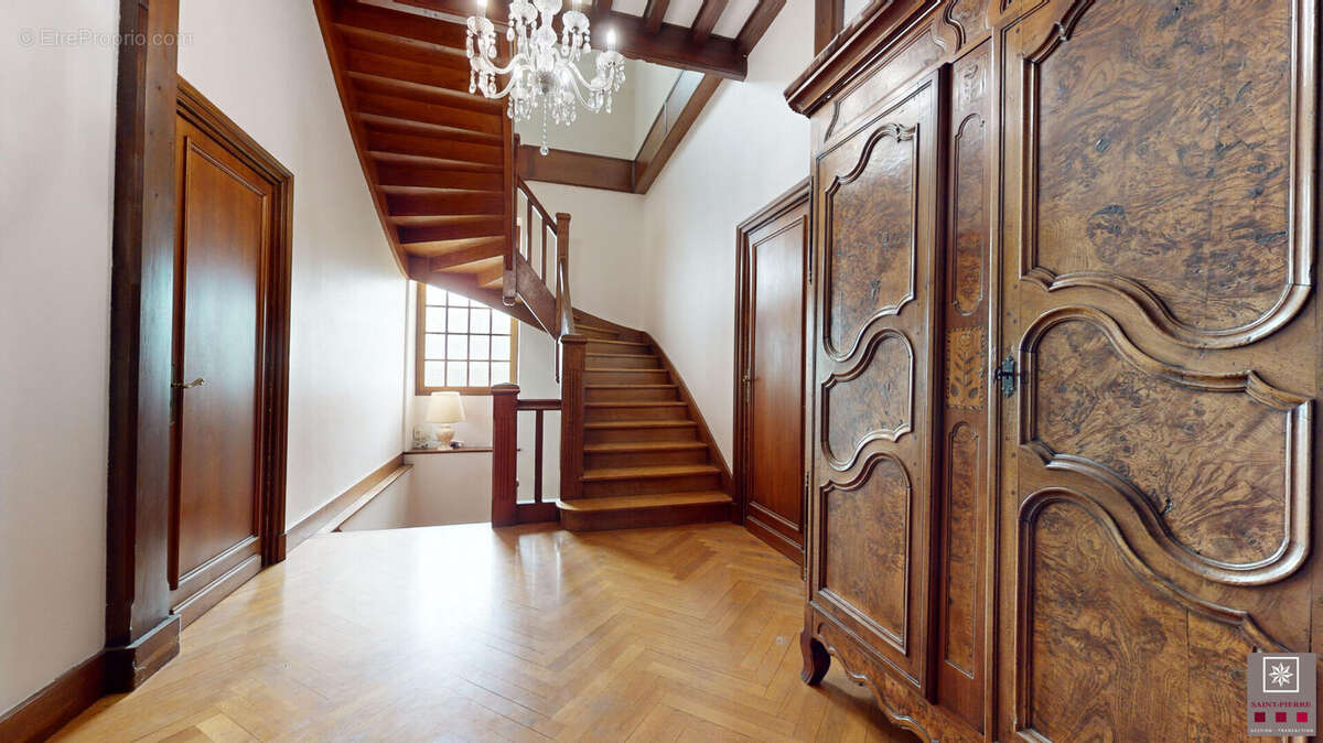 Maison à SERRIERES-DE-BRIORD