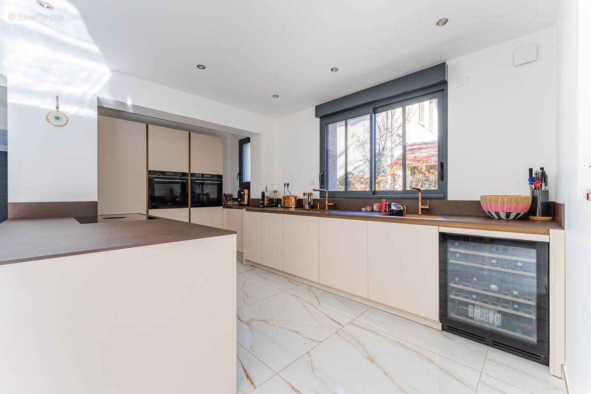 Maison à VILLEURBANNE