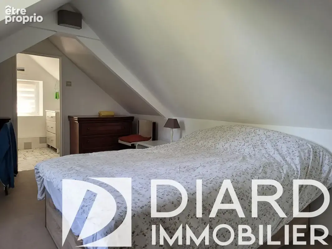 Vient d'être vendue par l'agence ! Nouveauté en exclusivité Cabinet Diard Immobilier ! Jolie maison en pierre dans le bourg de M - photo 6