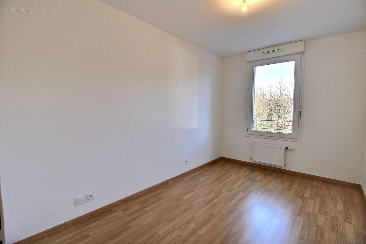 Appartement à VIRY