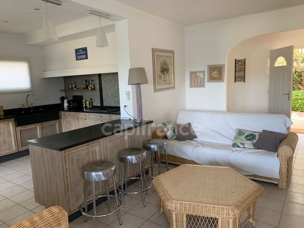 Var(83) Vente-Gassin-Golfe de Saint Tropez-BASTIDE et MAISON sur Terrain 2 117 m², 2 piscines-Bord de mer - photo 8