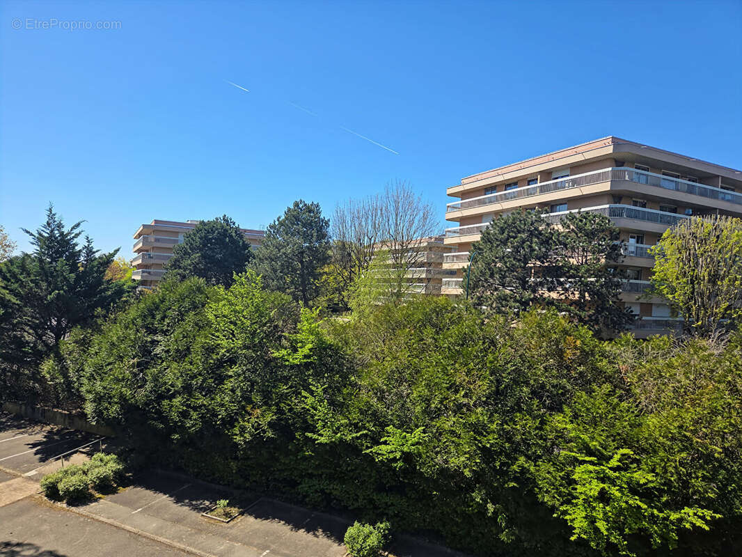 Appartement à VERRIERES-LE-BUISSON