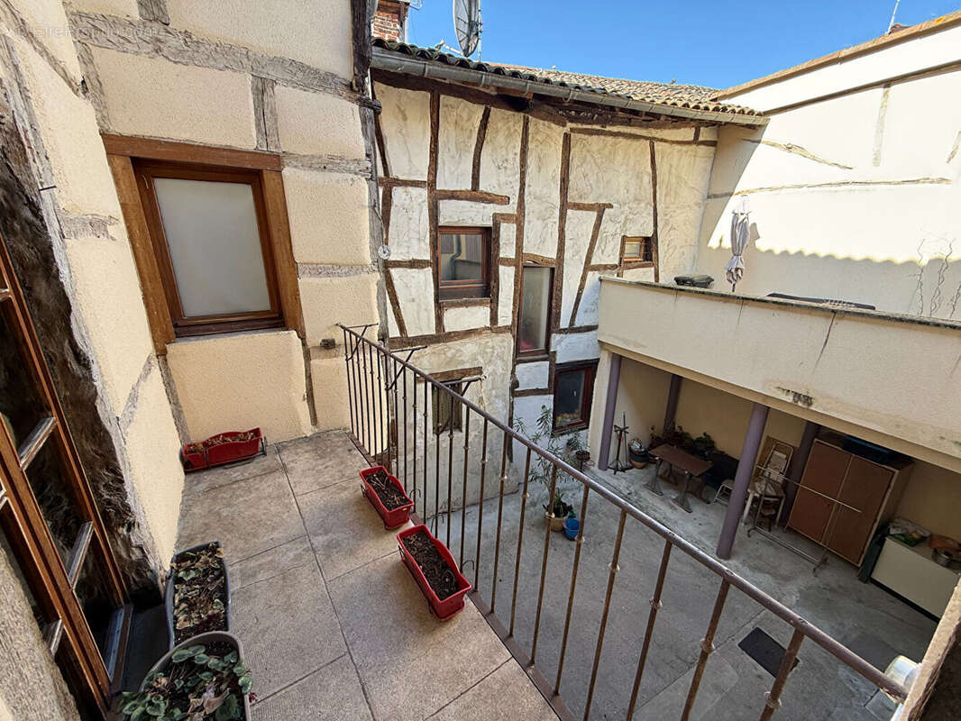Appartement à CHATILLON-SUR-CHALARONNE