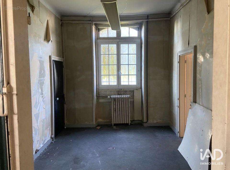 Photo 3 - Commerce à LE FRESNE-SUR-LOIRE