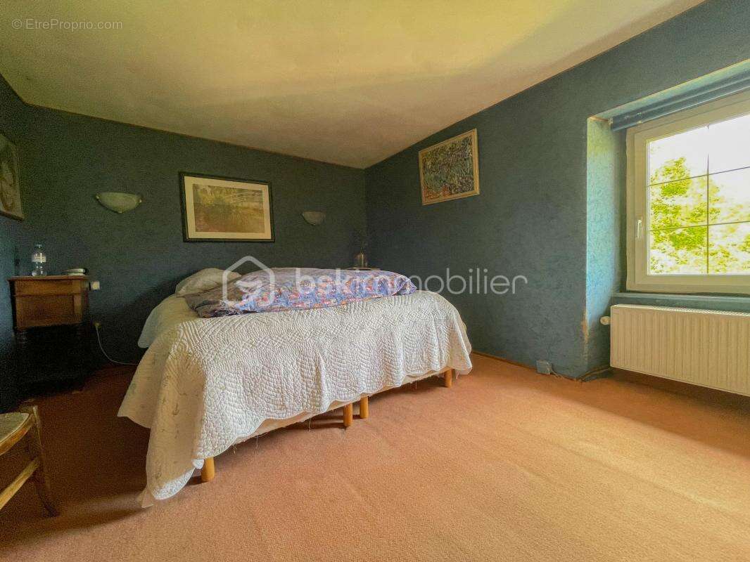 Maison à CHAMPAGNAC-LA-RIVIERE