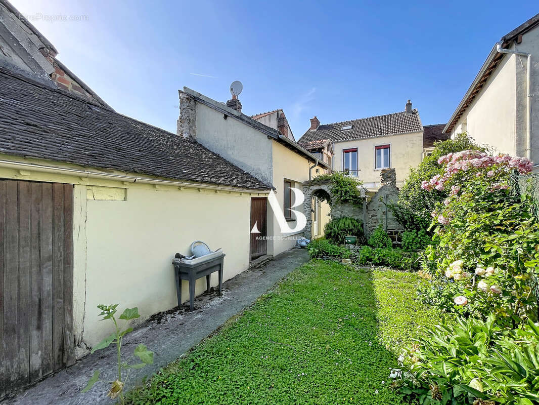 Maison à NANGIS