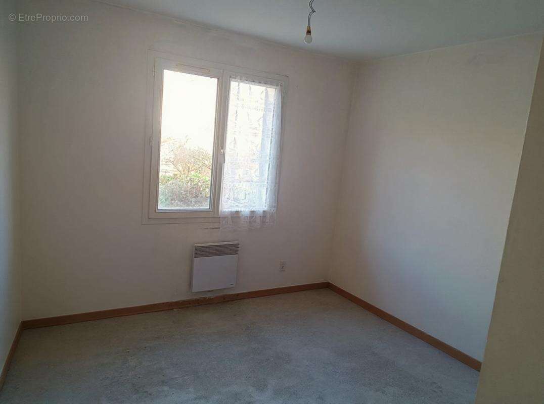 Maison à RUELLE-SUR-TOUVRE