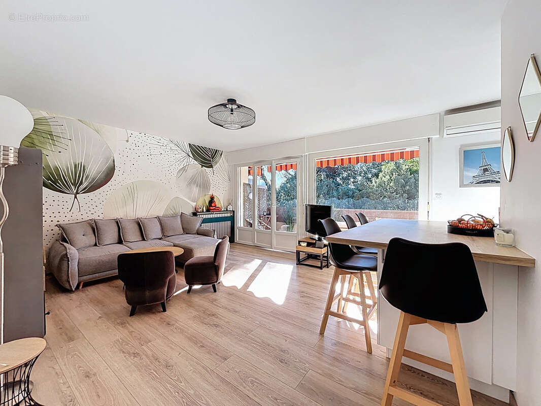 Appartement à SAINT-RAPHAEL
