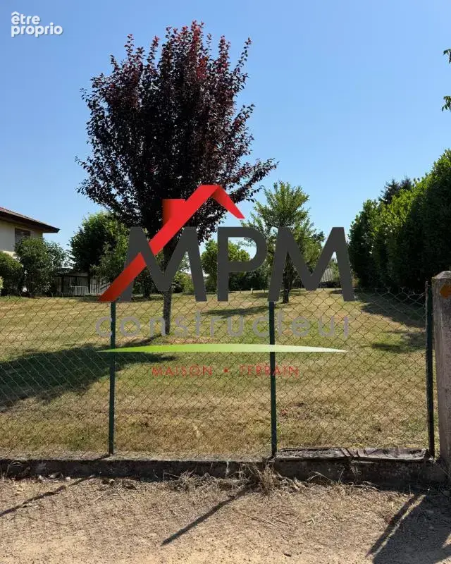 Terrains constructibles à Pont-de-Veyle · 65 000 €