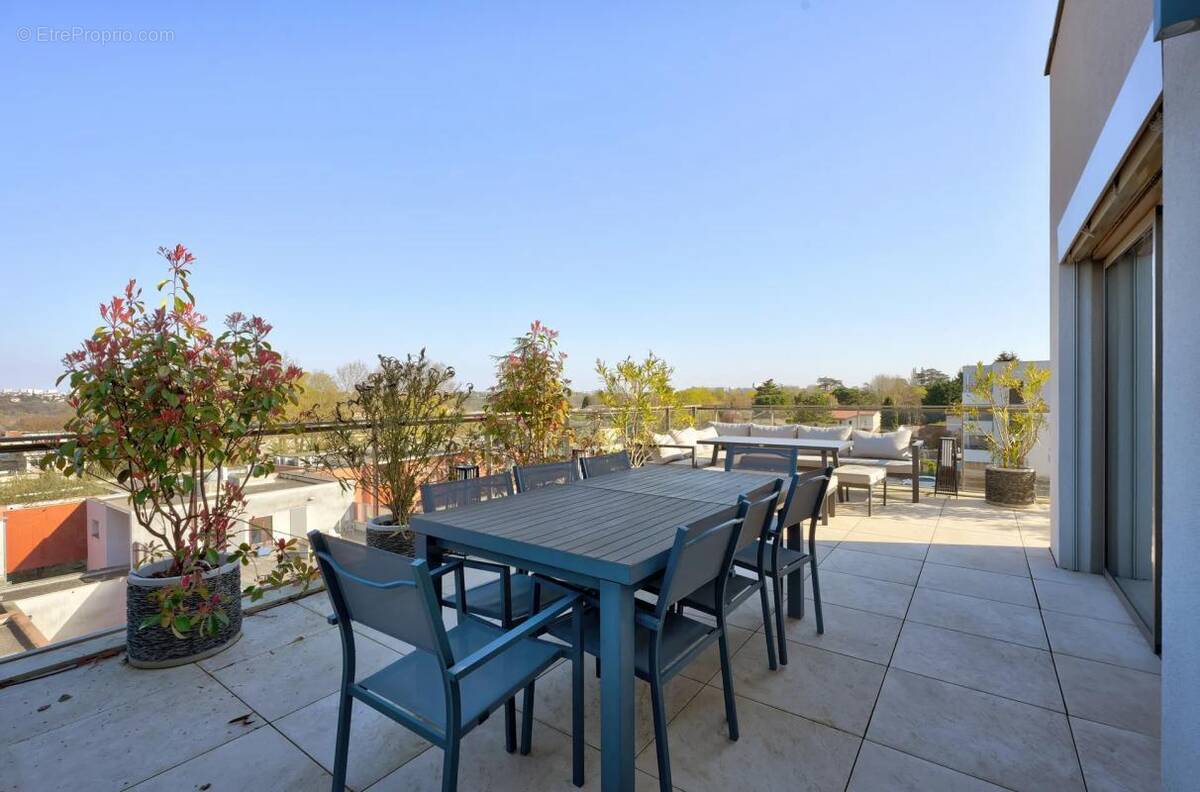 Appartement à SAINT-CYR-AU-MONT-D'OR