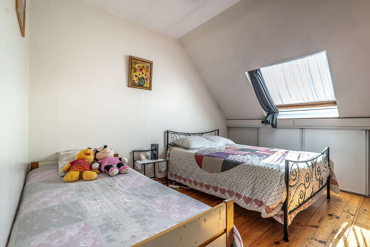 Maison à CHENNEVIERES-SUR-MARNE