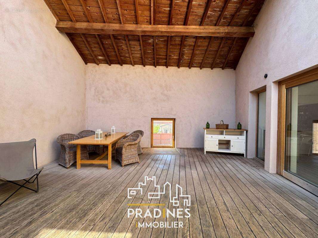 Appartement à MORNANT