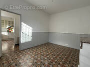 Maison à LA ROQUE-D&#039;ANTHERON