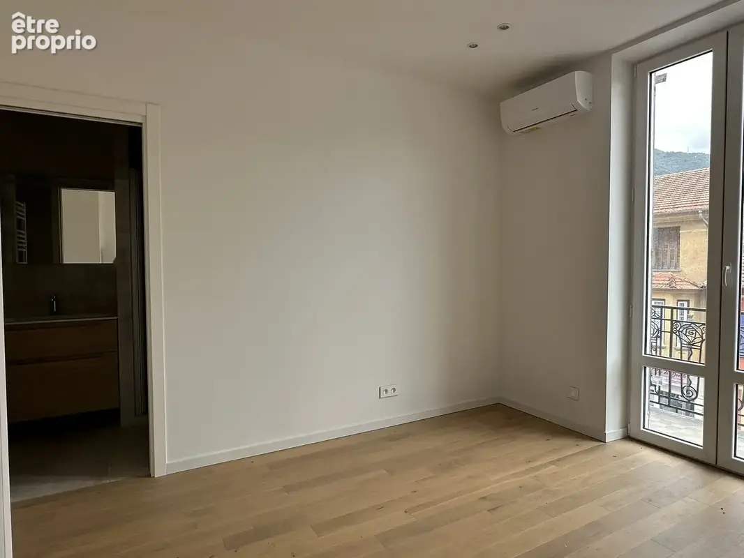 Magnifique appartement rénové avec terrasse et grenier - photo 18