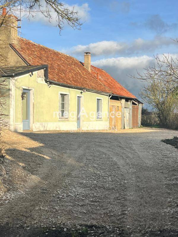 Maison à FRESNAY-SUR-SARTHE