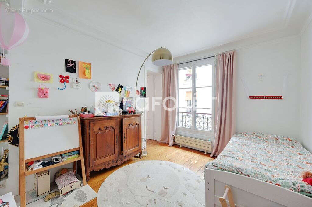 Appartement à PARIS-18E