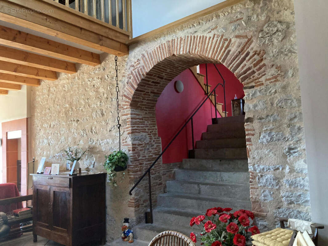 acces etage - Maison à CAHORS