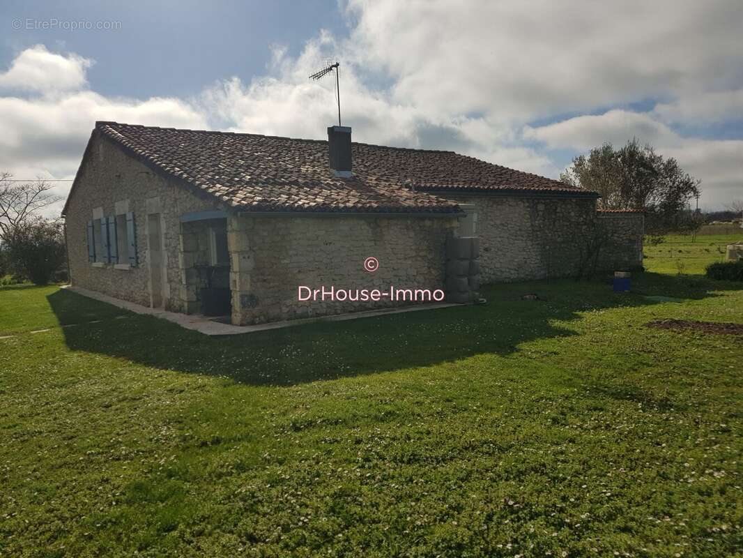 Maison à VERTEILLAC