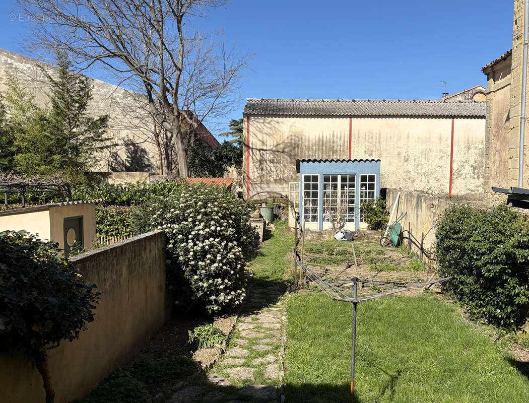 Maison à SAINT-QUENTIN-LA-POTERIE