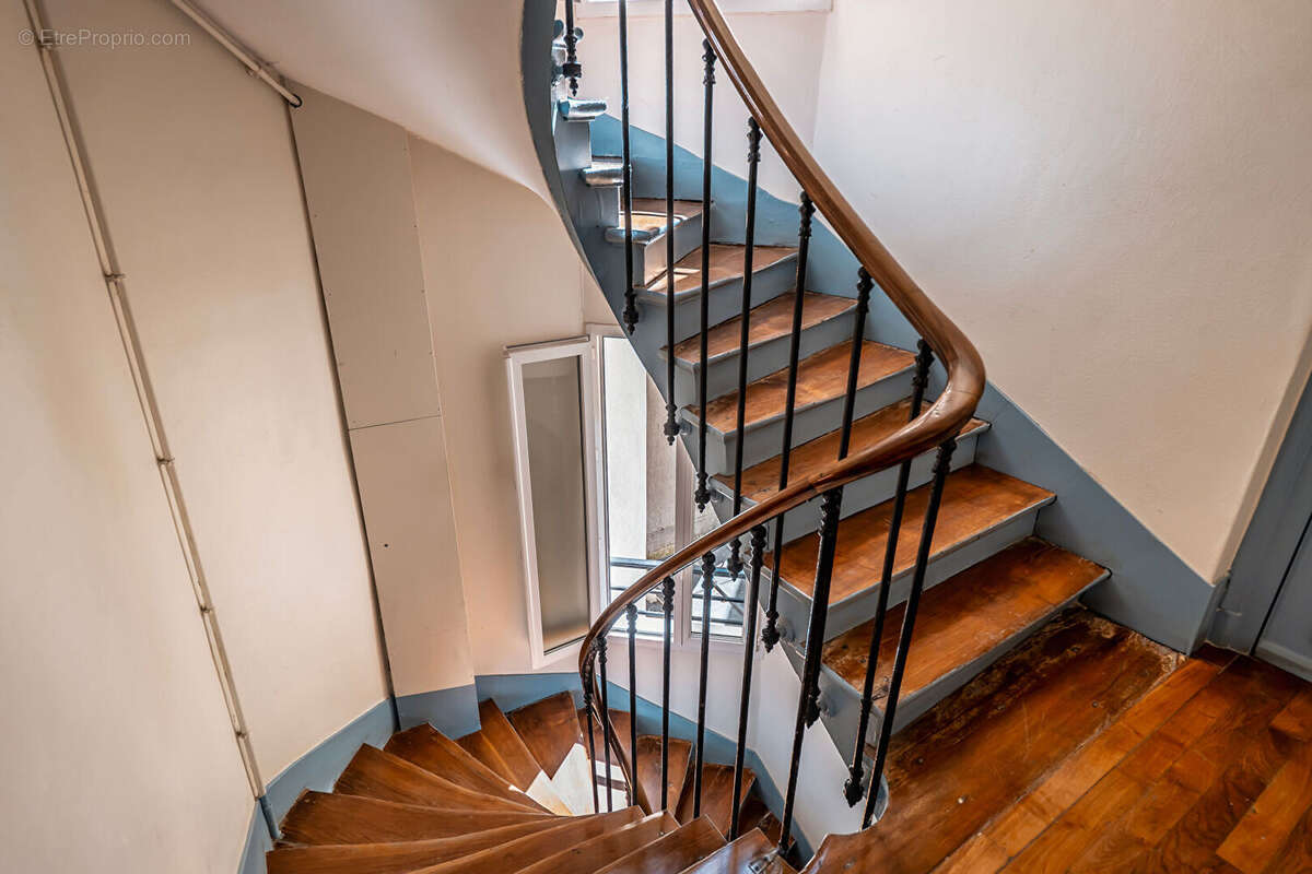 Appartement à PARIS-18E