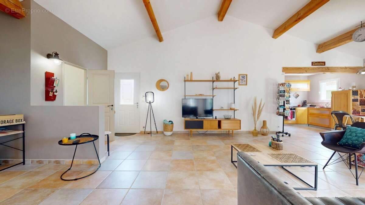 Maison à VILLEMOUSTAUSSOU